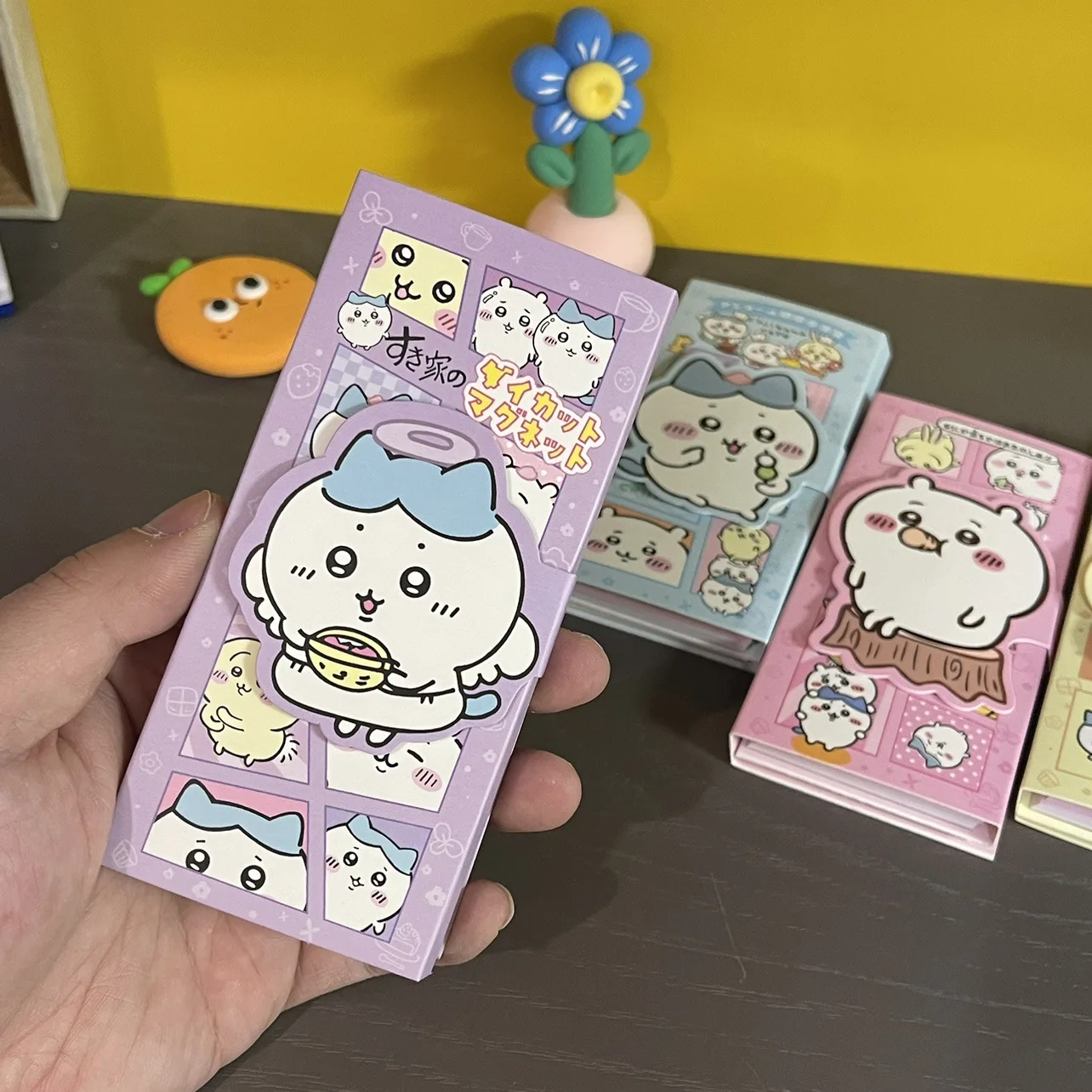 

Kawaii Chiikawa Hachiware Usagi Cute cartoon three-fold magnetic button student account sticky notes book non-stick message book