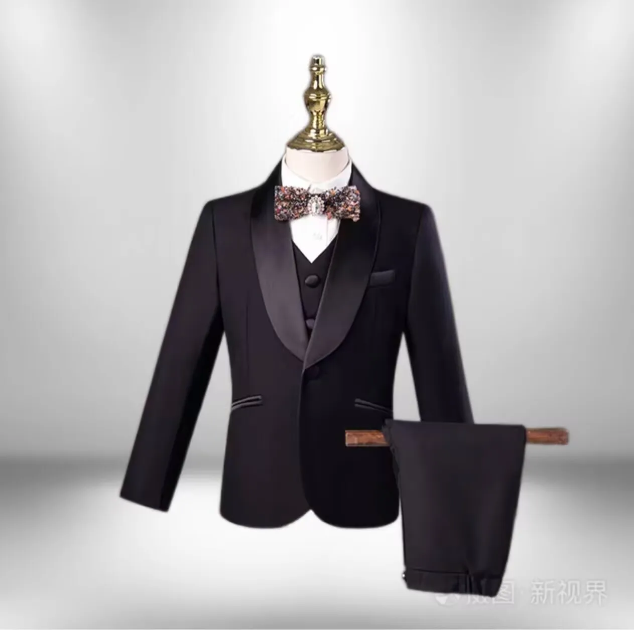 

New style Boys Suit 3 Pieces Design Wedding Tuxedo Jacket Pants vest for Party Birthday Flower Kids Customized