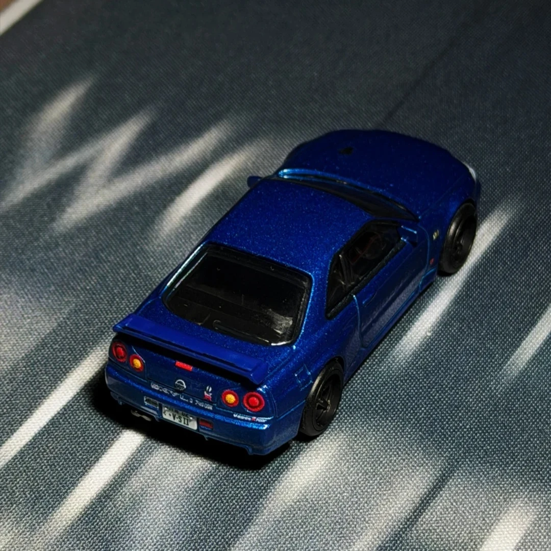 Hot Wheels Premium Timeless Icons Nissan Skyline GT-R Car Culture 1:64 Scale Diecast Car Model Collectible Alloy Vehicle Toy