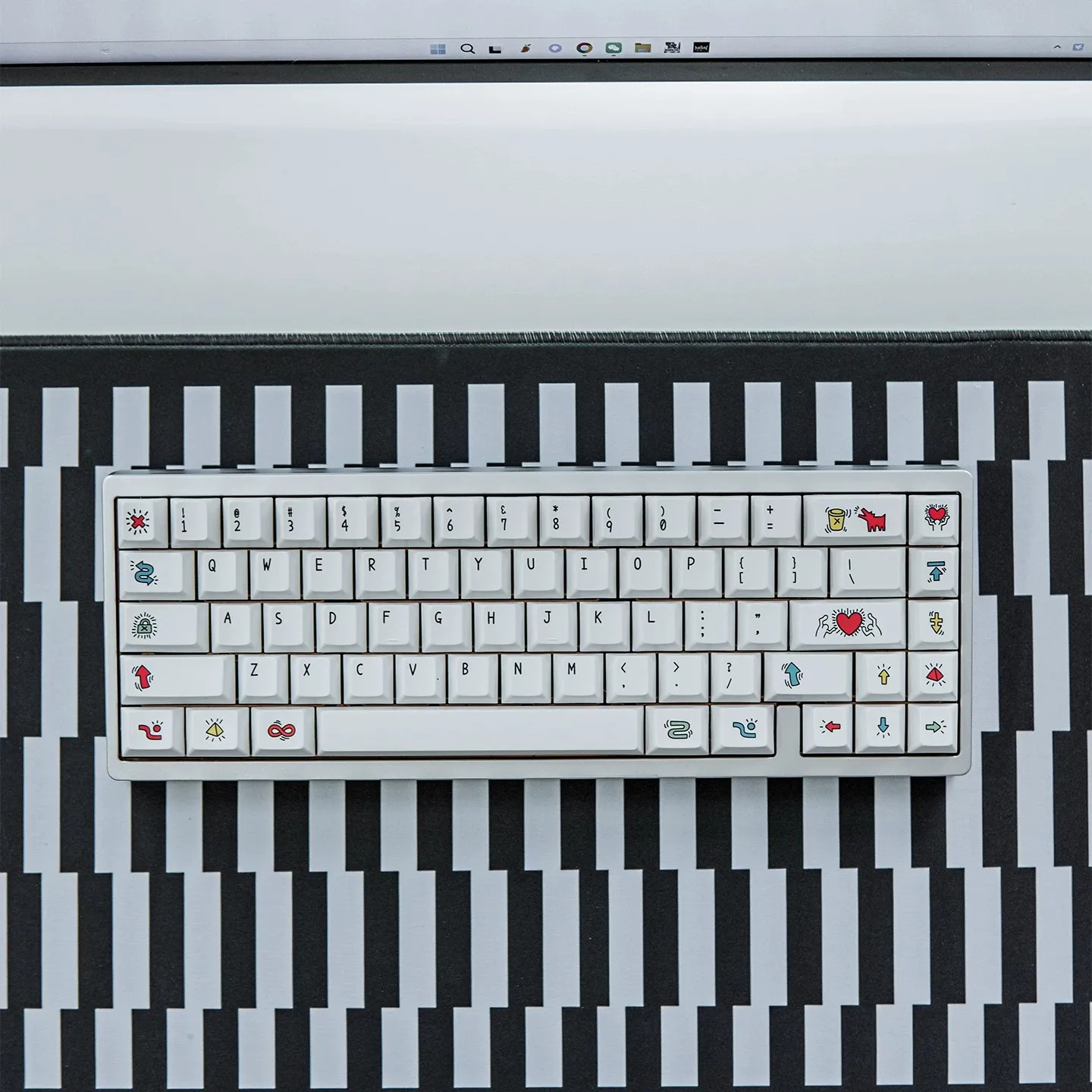 GMK Fashion Graffiti 144 Keys PBT Keycap Double Shot Cherry Profile Key caps for Cherry MX Switches Mechanical Gamer Keyboard