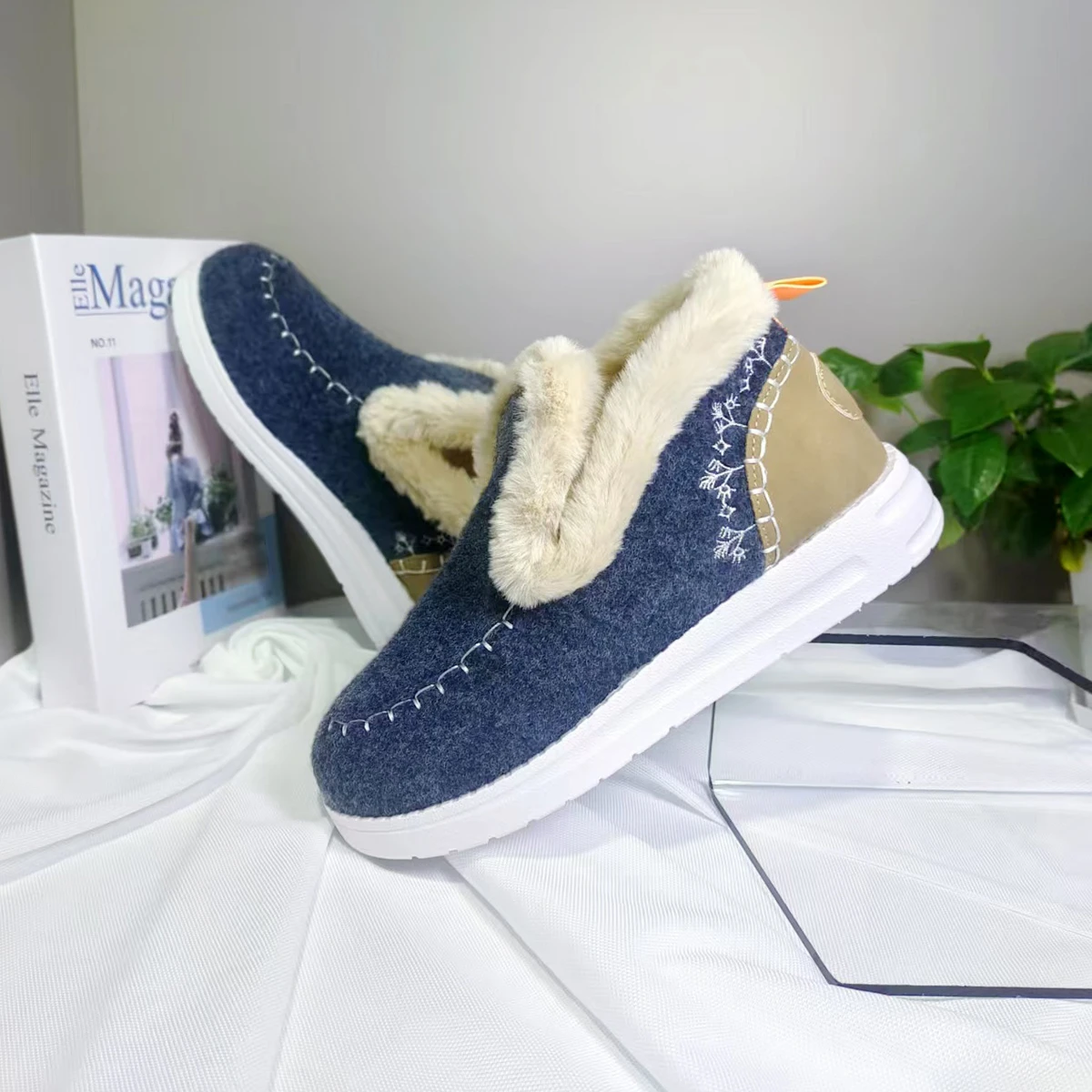 Winter Women's Plush Skin-friendly Warm Snow Boots 2026 New Sewing Thread Non-slip Wear-resistant Round-headed Cotton Shoes - view 2