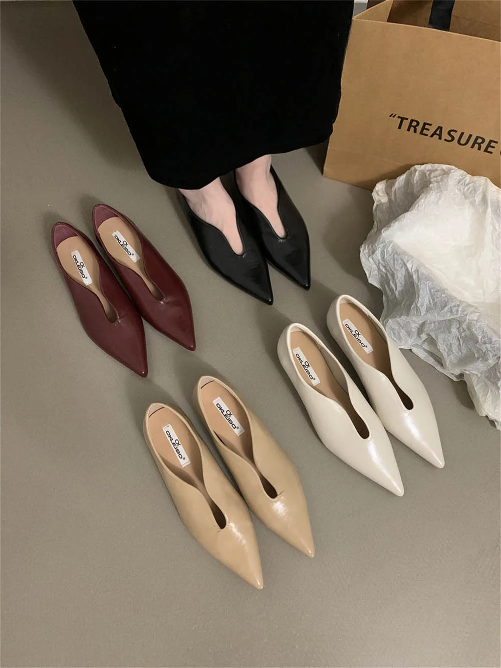 

Fashion Women Flats Loafers Pointed Toe Shallow Slip On Flat Low Heels Black Red White Yellow Casual Mules Shoes Size 35-39