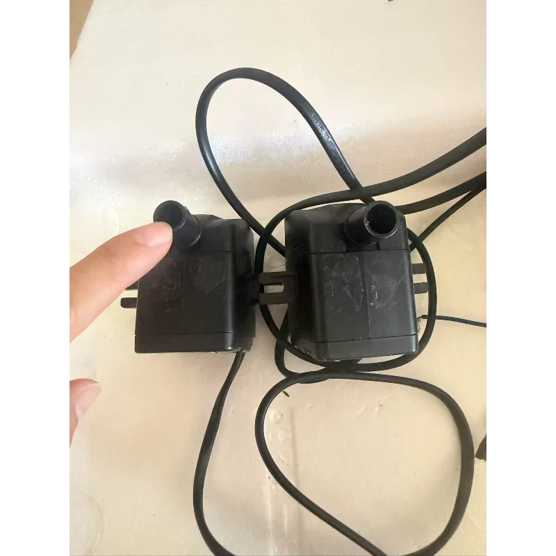 DYH-8 Submersible Pump Cold Fan Water Pump 220V/240V Universal Type 8W H1.2M 300L/h 50Hz Air Conditioning Fan Submersible Pump