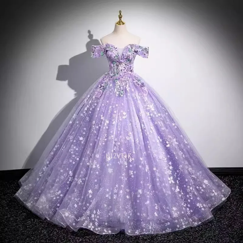

Легкие роскошные фиолетовые платья Quinceanera с открытыми плечами Элегантные цветы длиной до пола с аппликациями Бальные платья принцессы Vestidos