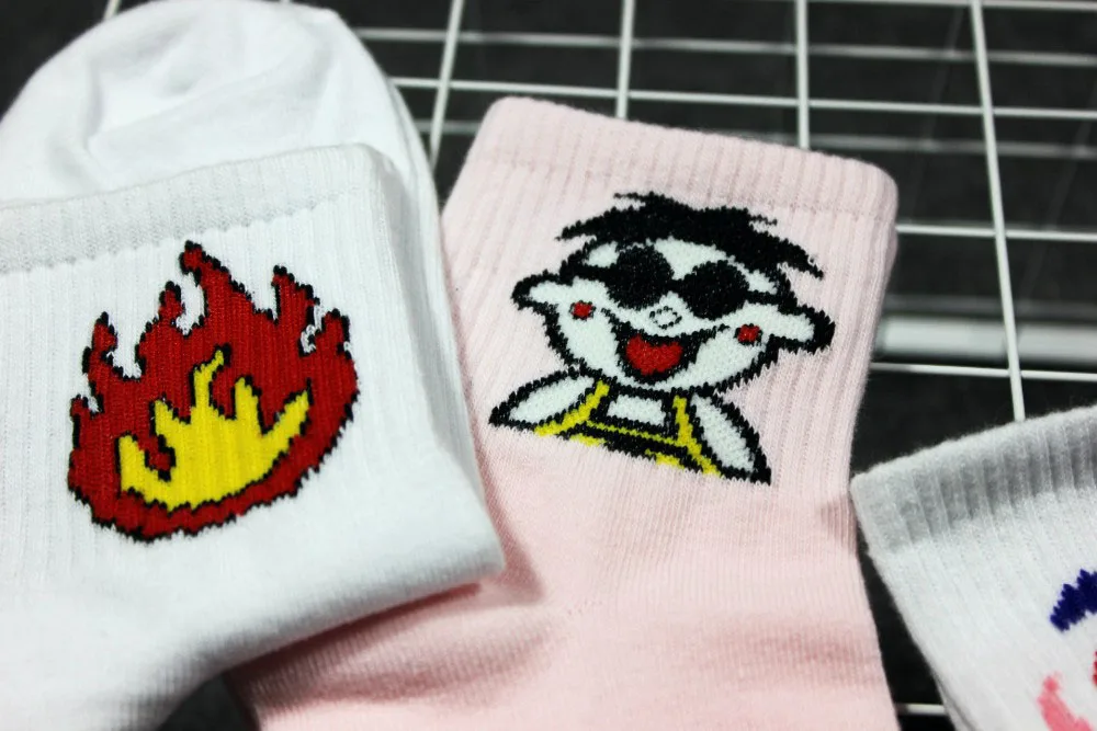 2 Paare/los CRUSH Buchstaben Zwei Streifen Lustige Cartoon Baumwollsocken für Straße Hip Hop Skateboard Sport – Detail 22