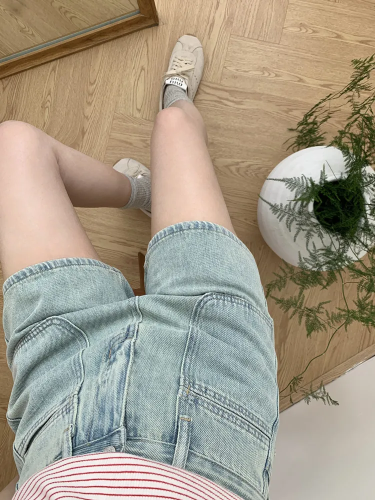 

GUUZYUVIZ Women‘s Light blue Casual Jean Shorts Korean Fashion Summer High Waist Pocket Denim Short Pants Baggy Female ’