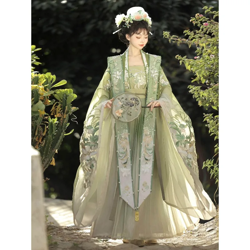 

Luxury Embroidered Traditional Hanfu With Decorative Xiapei Belt Ethereal Outfit For Photoshoot & Performance