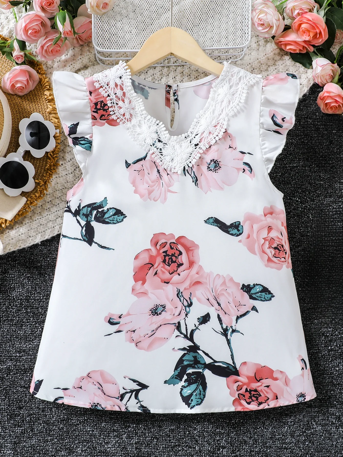 Girls summer fashion novel hollow print lace V-neck pleated lace sleeves loose casual comfortable shirt top