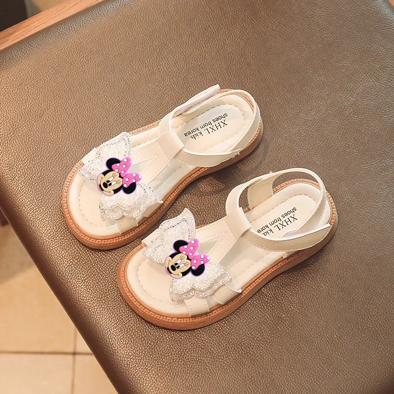 Sepatu putri anak perempuan, Disney Mickey Mouse Minnie, baru, sandal anak perempuan sol lembut musim panas pita kupu-kupu mode mutiara