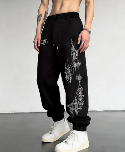 

Мужские повседневные спортивные брюки, спортивные штаны с принтом в виде шиповидных крестов, широкие брюки на шнурке, подходящие для отдыха.