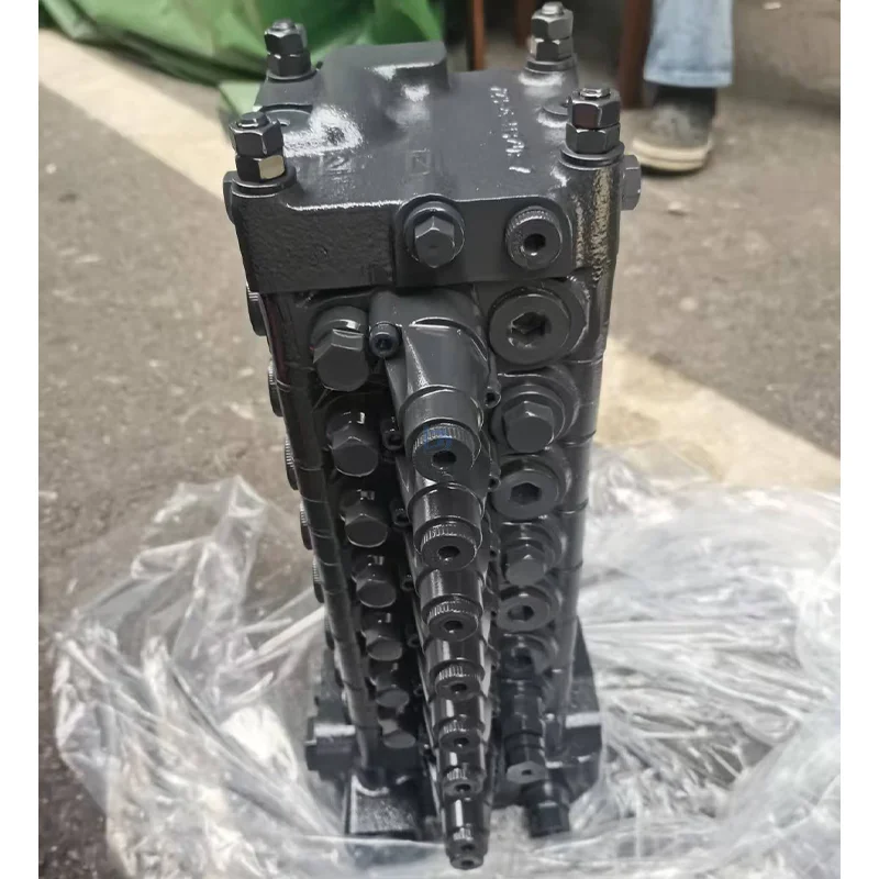 723-46-20501 723-56-16104 723-57-11700 723-29-10801 Excavator Control Valve 7232910801 for Komatsu PC80MR Distribution Valve