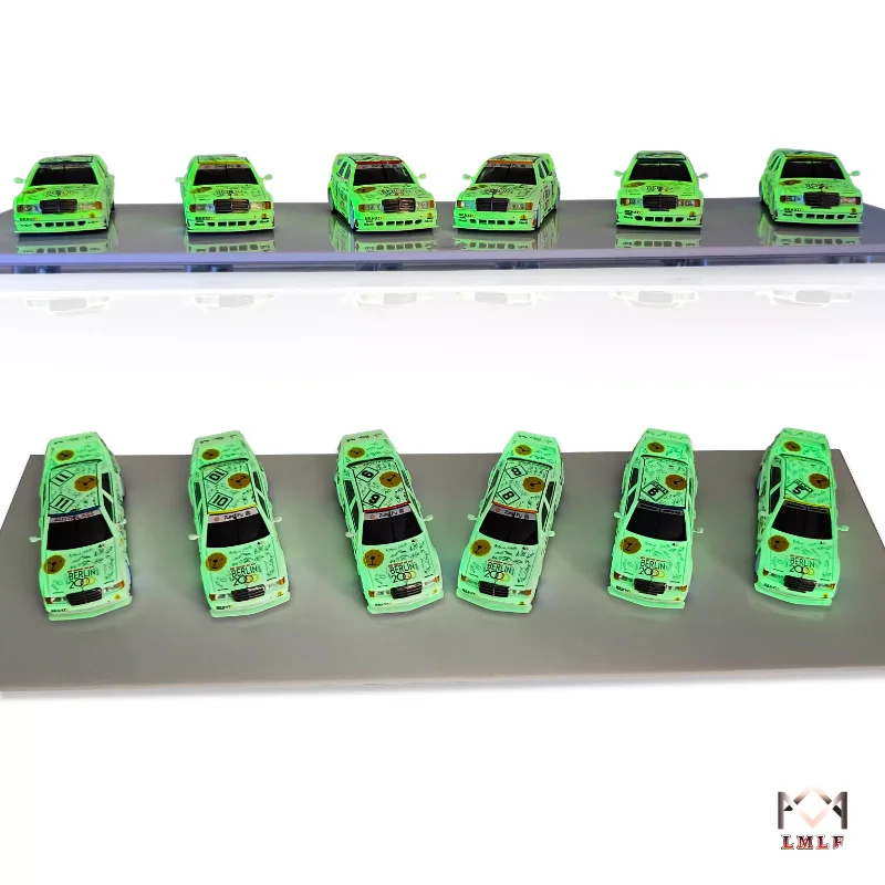 

Diecast LMLF 1/64 Scale 190E 2.5-16 Evolution Berlin Bear Painted Glow-in-color Alloy Car Model Collectible Toy Gift Souvenir