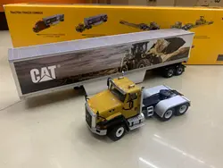 CT660 Day Cab Tractor With Mural Trailer Diecast Masters 1/50 Scale DM85666