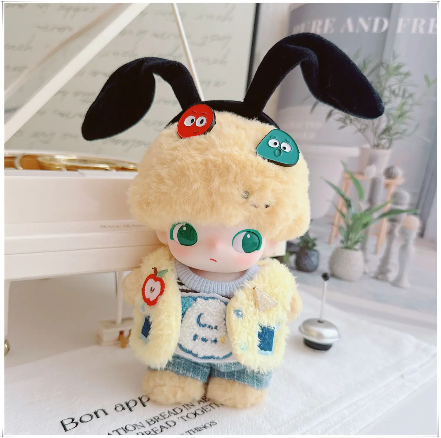 Mini ropa para muñeca Idol Kawaii, compatible con 10-17cm, abrigo amarillo esponjoso de dibujos animados, conjunto de Pin de manzana, ropa para muñeca de estrella de peluche, accesorios, Juguetes