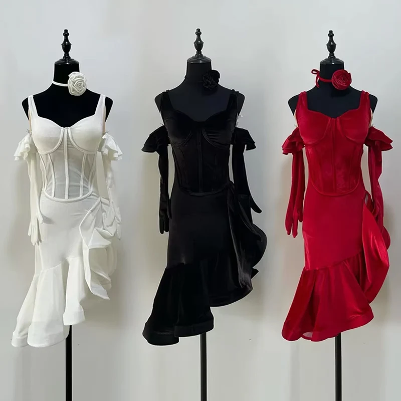 ベルベットラテンダンススーツ女性のための競技パフォーマンスウェアレッドダンスドレス大人のラテンダンスショースタッグ服 VBH1634