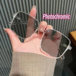 Luxury Oversized Frame Blue Light Blocking Photochromic Glasses Women's Fashion Myopia Glasses Classic Transparent Eyewear