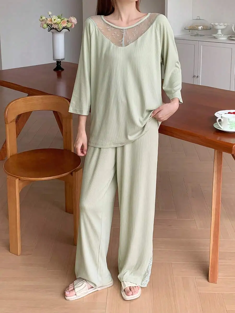 

Womens Lace Patchwork 3/4 Sleeve Loose Pajama Set