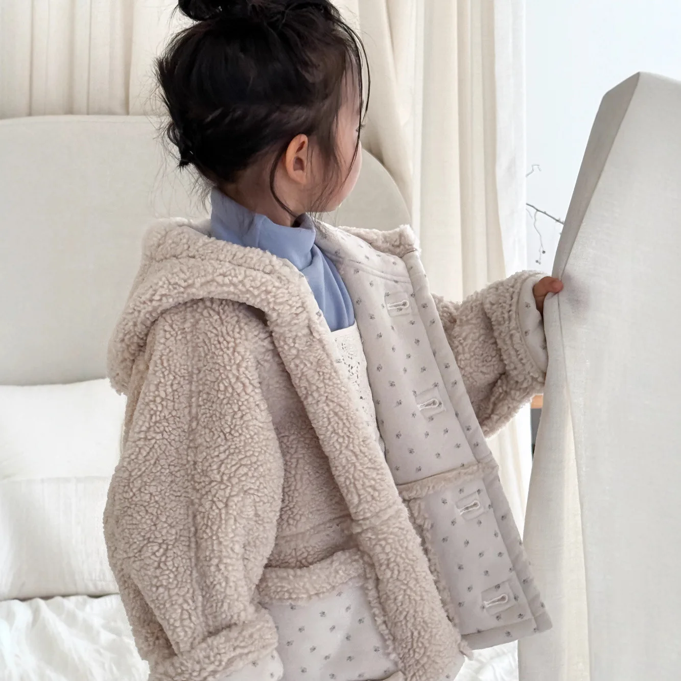 

Reversible Woolen Coat For Children Winter Hooded Thicken Warm Kids Girls Fur Outerwears Fleece Printed Little Baby Girls Parkas