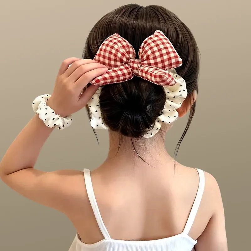 Niedliches kariertes Haarband mit Schleife und Punkten für Mädchen und Kinder, süßes Haarschmuckstück, Scrunchie, Haargummi, Haarring, Haar-Accessoires – Detail 2