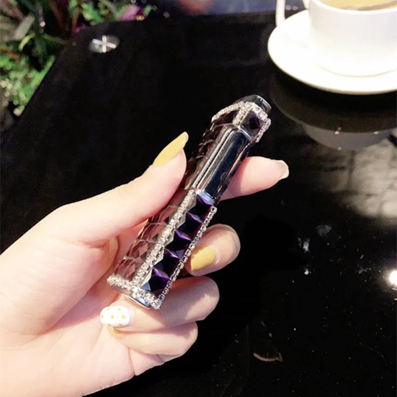 Handmade Rhinestone Butane Lighter Fashion Lady Inflatable Windproof Straight Lighter Beautiful Girl Gift Smoking Accessories