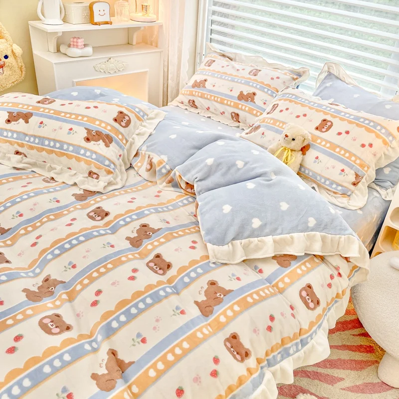 

Комплект постельного белья Fujiop Korean Sle Milk Velvet из четырех предметов с оборками, двусторонний, зимний, для студентов, с мультяшным аниме-дизайном