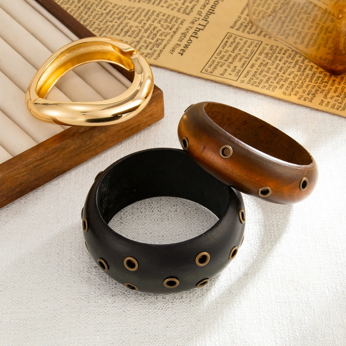 غير النظامية غلو ميلارد القهوة الأسود خشبية الكفة أساور الشرير الجولة هندسية واسعة أساور مكتنزة أساور Mujer مجوهرات