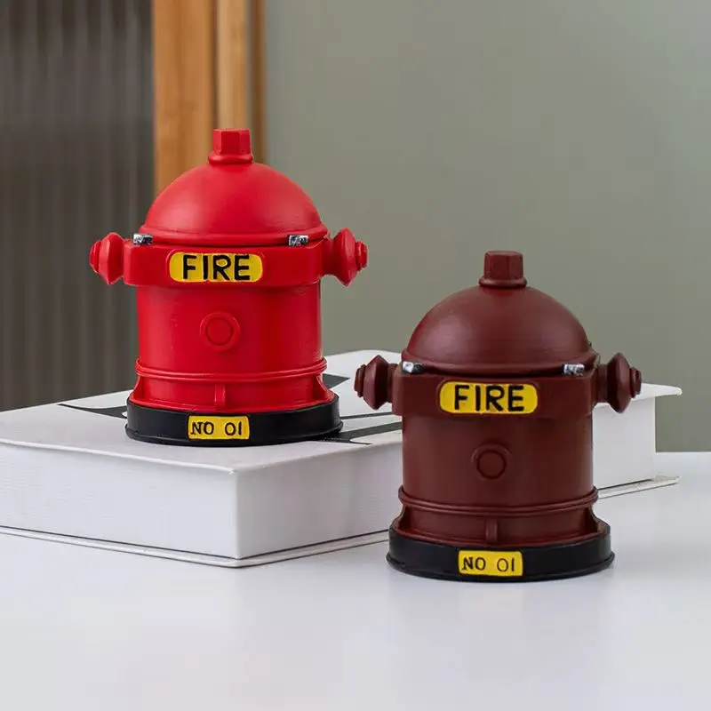 

Creative Fire Hydrant Resin Ashtray With Lid Ins Retro European Fashion Boyfriend Father Gifts High-end Desktop Decoration