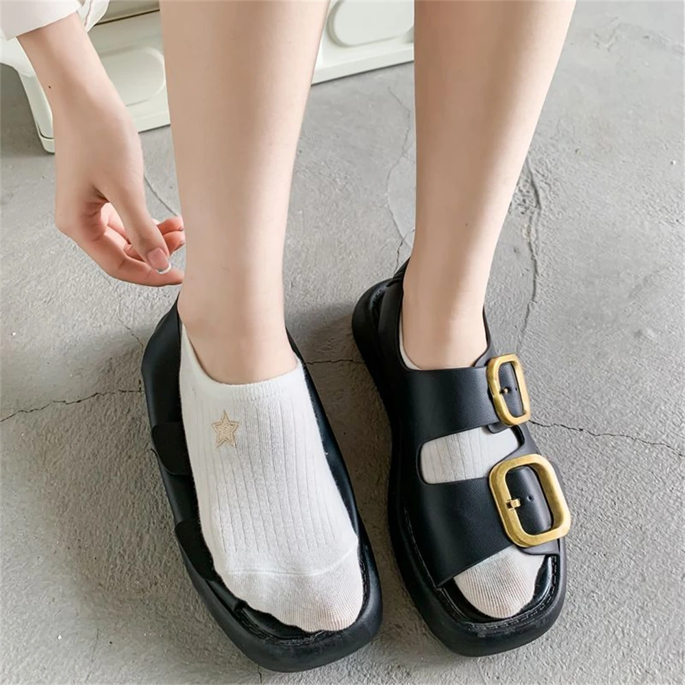 Nuove donne ricamato orso fiore Strar luna scoiattolo cotone bianco moda estate No Show calzini invisibili pantofole Dropship