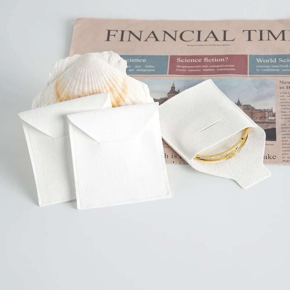 

50 шт., ювелирные изделия с персонализированным логотипом, бархатная микрофибра 8x8 см, белая сумка для свадебного подарка для гостя, серьги-гвоздики, ожерелье, кулон