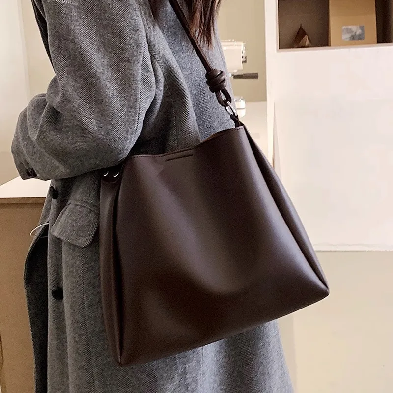 

Popular bags women's large capacity new autumn and winter vintage fashion shoulder bag texture PU bucket bag