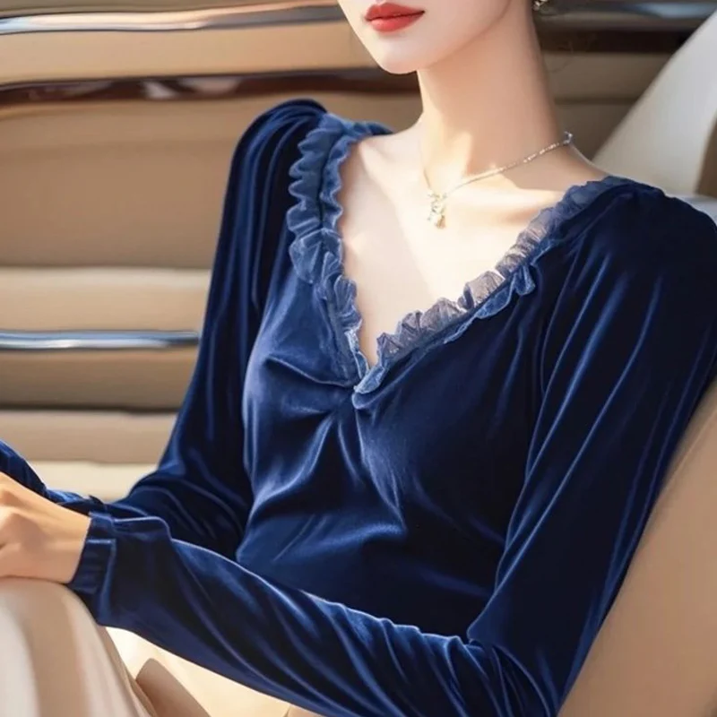 

Ladies Korean Fashion Lace Patchwork Solid Color V-neck Long Sleeve T-Shirts Autumn Winter Temperament Pleated Net Yarn Pullover