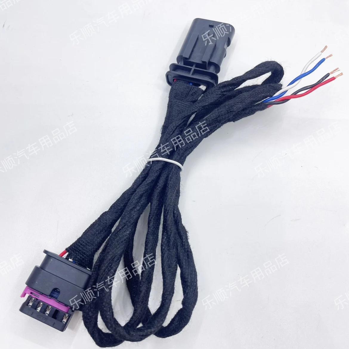 

Suitable for Tesla 5P plug tail light power supply and installation of lip tail light harness adapter wire