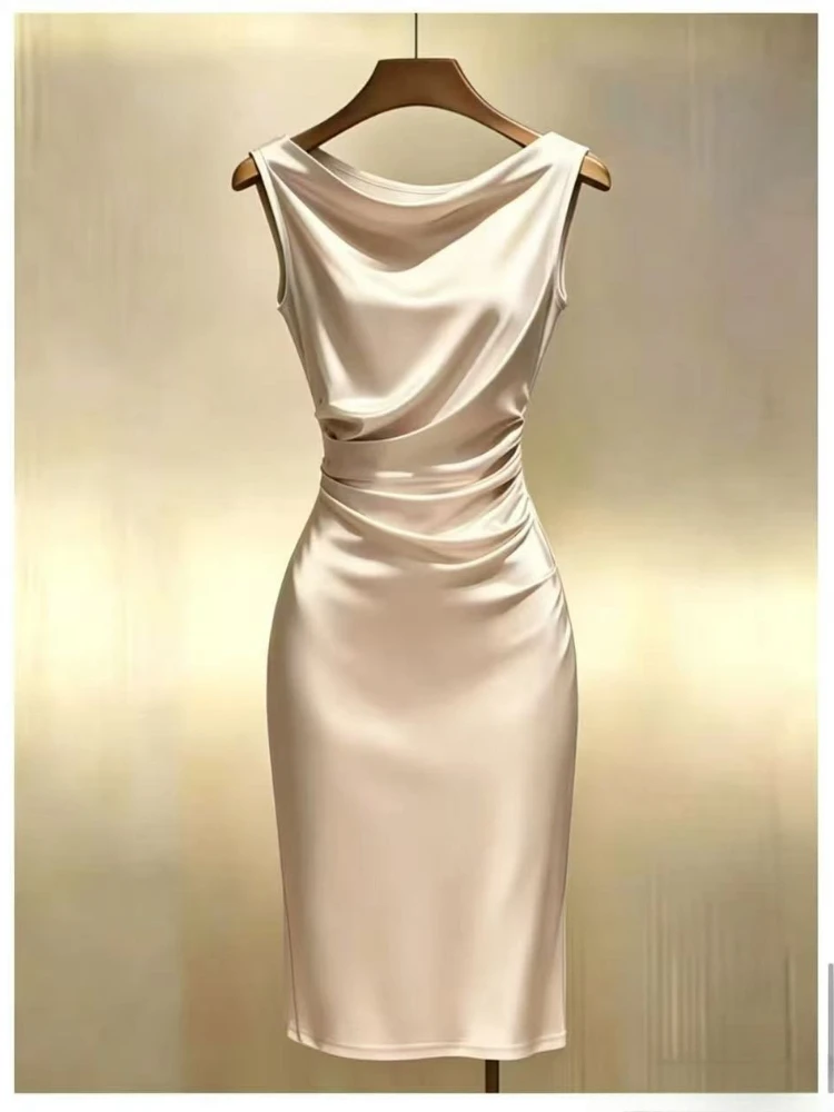 Damen-Plissee-Kleid, ärmellos, figurbetont, im französischen Stil, elegant und modisch, mittellang. – Detail 6