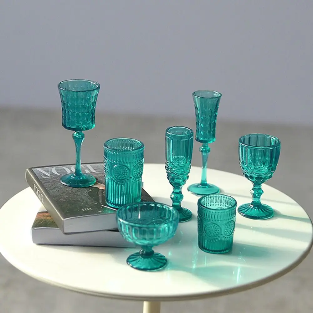 1/6 スケールドールハウスウォーターカップシーンモデルシャンパングラスミニチュアワイングラスマルチカラーモデルキッチン用品誕生日ギフト