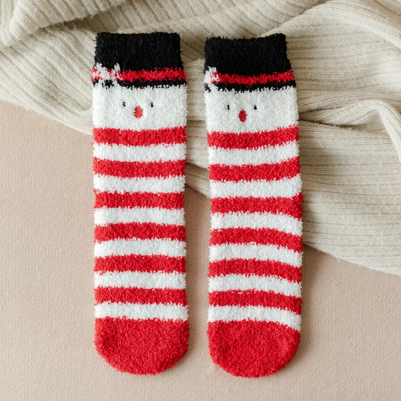 جوارب نسائية من الصوف المرجاني النسخة الكورية جوارب سميكة ودافئة للزوجين جوارب ثلج كرتونية لطيفة