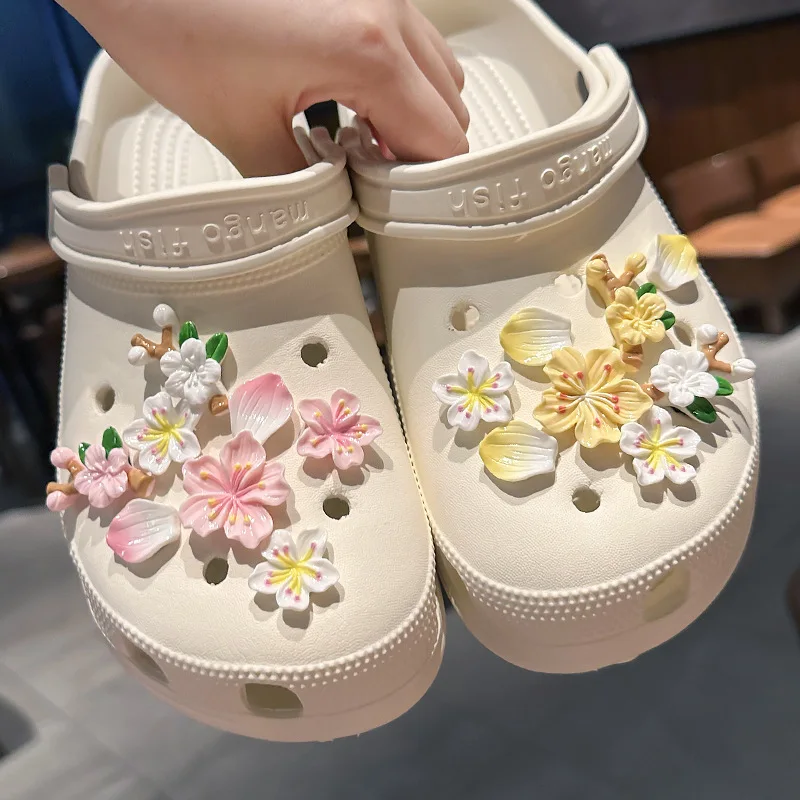 

1 Set 3D Sakura Shoe Charms Set Colorful Flower Advanced Shoe Decorations DIY Detachable Buckle Shoes Accessories