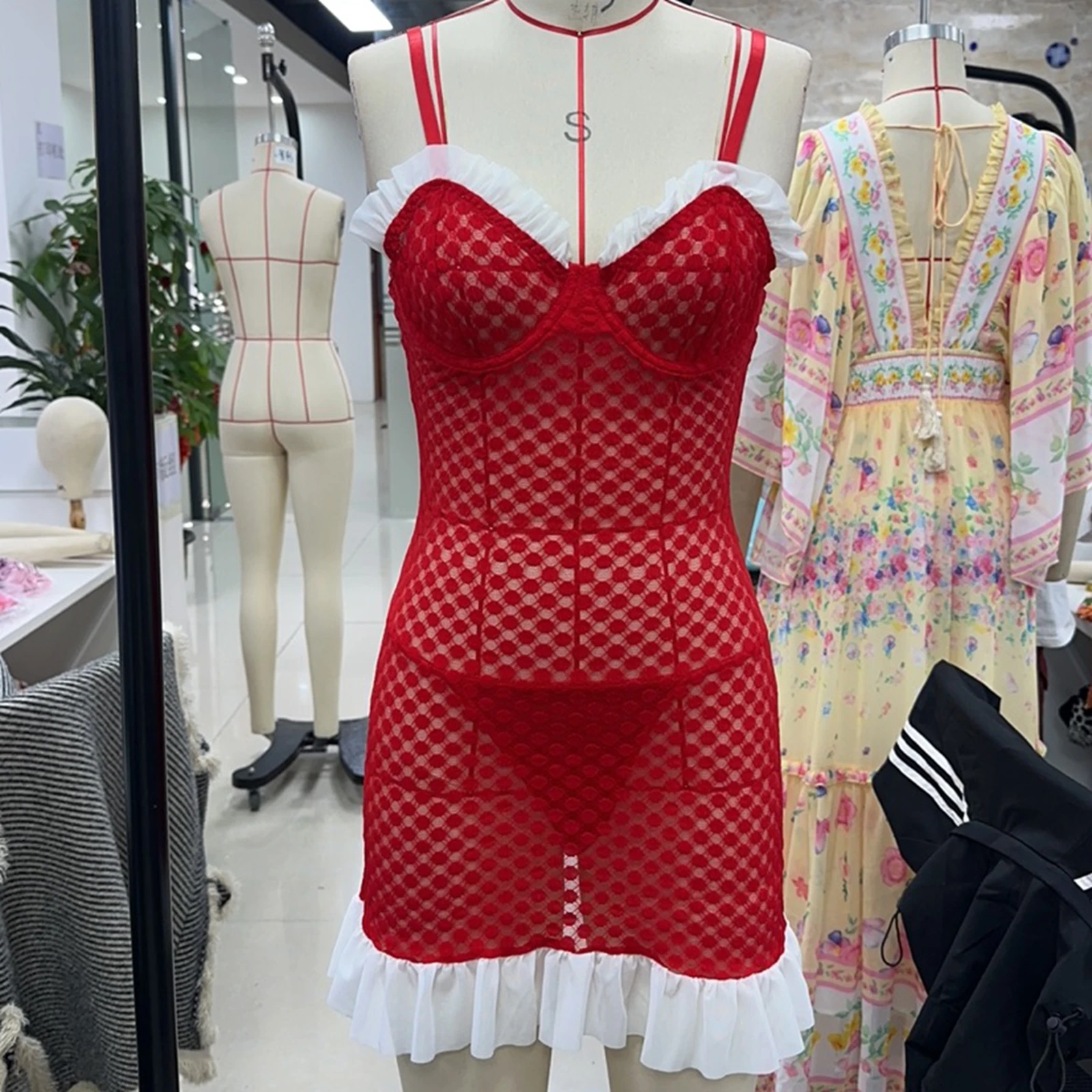 ชุดชั้นในสตรีชุด V คอ Patchwork SHEER ดูผ่าน Ruffled Trim สปาเก็ตตี้สายรัด MINI Babydoll ชุดทอง 2 ชิ้นชุด