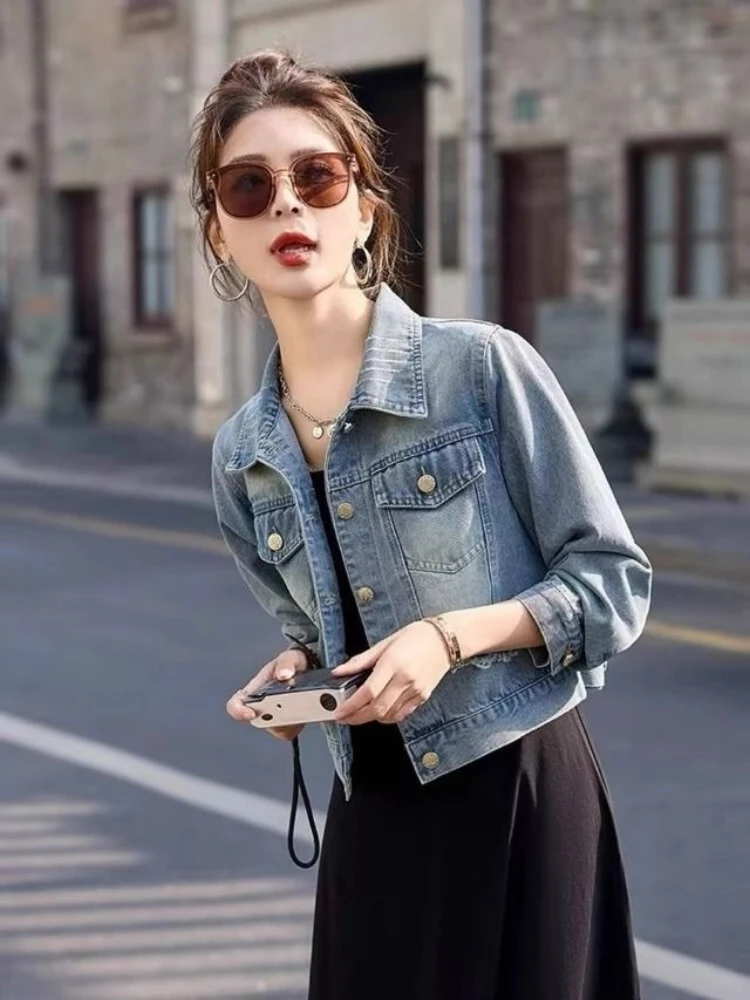 

Миниатюрная женская короткая джинсовая куртка с необработанным подолом, весна-осень 2024, новый винтажный гонконгский стиль, простой модный универсальный шикарный пиджак