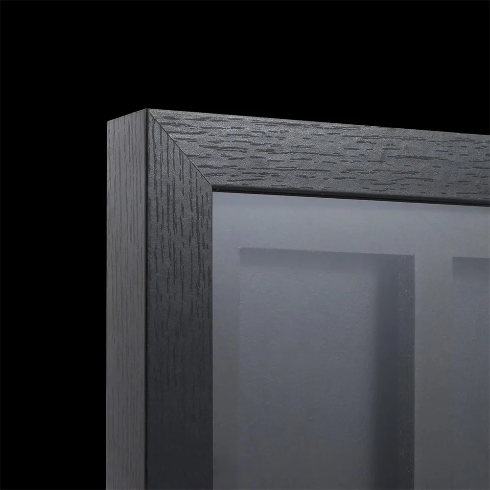 Ramka ekspozycyjna na karty sportowe z drewna, z 3-9 przegródkami, stojak na karty, szafka ochronna.