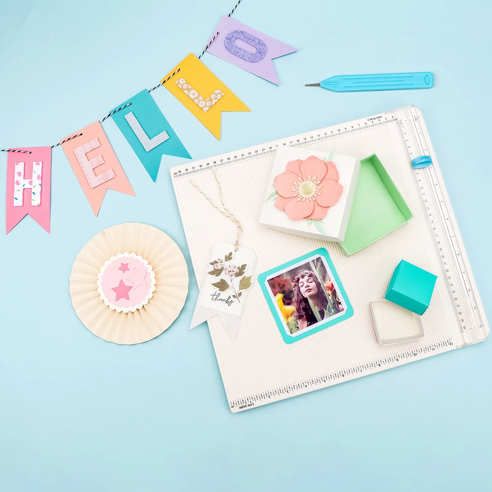 Mehrzweck-Trimm- und Anzeigetafel, Papierschneider, Bastelpapierschneider, faltbarer Scorer für DIY Scrapbooking, Kartenherstellungswerkzeug