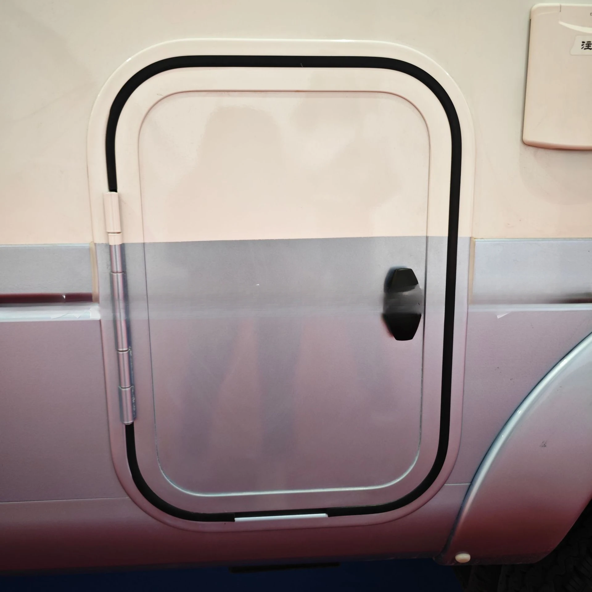 Puerta RV, puerta cerradada de aleación de aluminio, portaequipajes