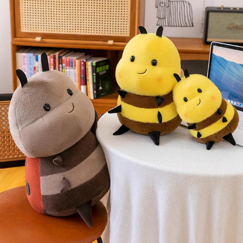 Short Plush Cute Bee & Ladybug Plush Toy, Stuffed Animal Figurine, Party Favor Doll
