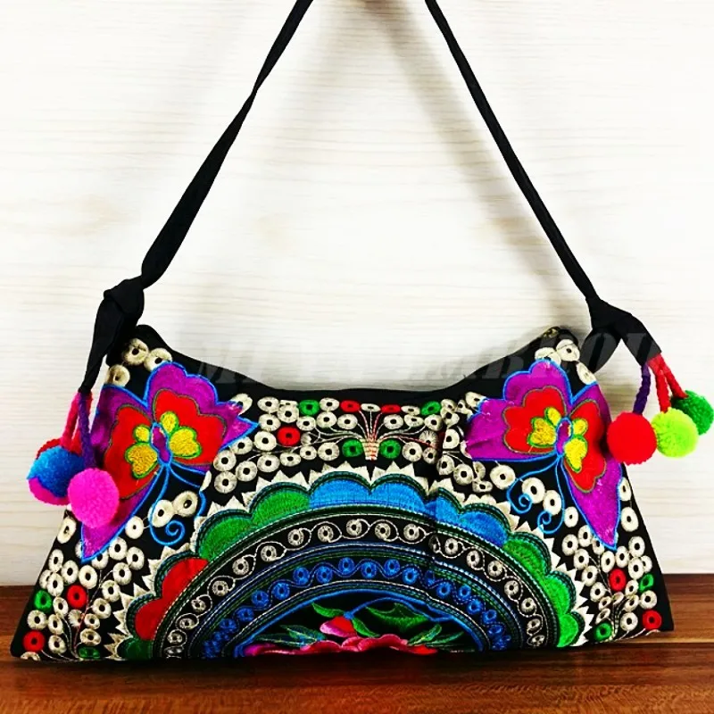 Best seller bags for women Summer bag Embroidery canvas ethnic bag Vintage Shoulder crossbody bags Boho pompon women bag