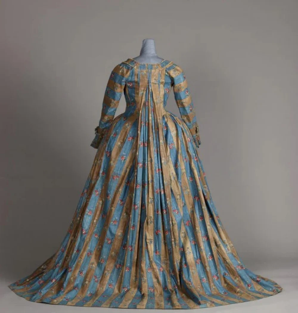 1780年代 グルジア ロココ バロック サックバック ドレス ビクトリア朝 ルネサンス ロイヤル コート 公爵夫人 ボールガウン ローブ・ア・ラ・フランセーズ