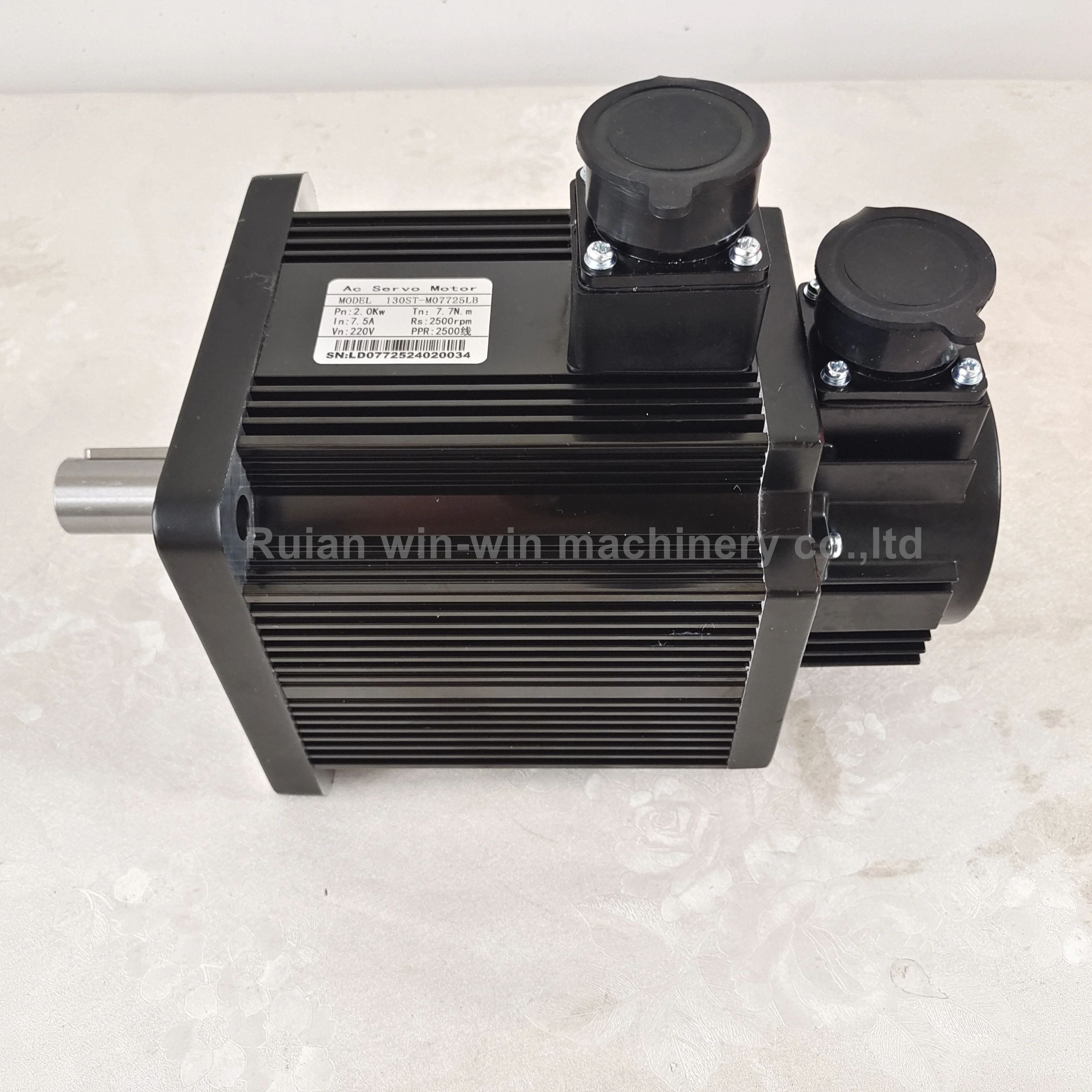 

Сервомотор 130ST-M07725 130ST-M07725LB 2500 кВт 220 нм об/мин в для машины для производства мешков