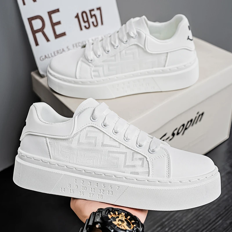 

Men's Chunky Sneakers New Summer Breathable Flat Vulcanized Shoes Designer Men's White Hollow Casual Shoes Zapatillas De Deporte