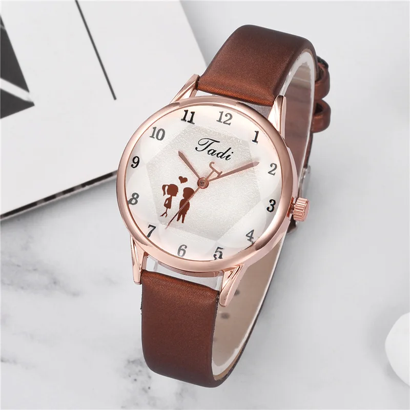 Simple and Stylish Couple Quartz Wirstwatch Students Casual Leather Strap Small Dial Quartz Watch Women Clock Sk Часы Женские