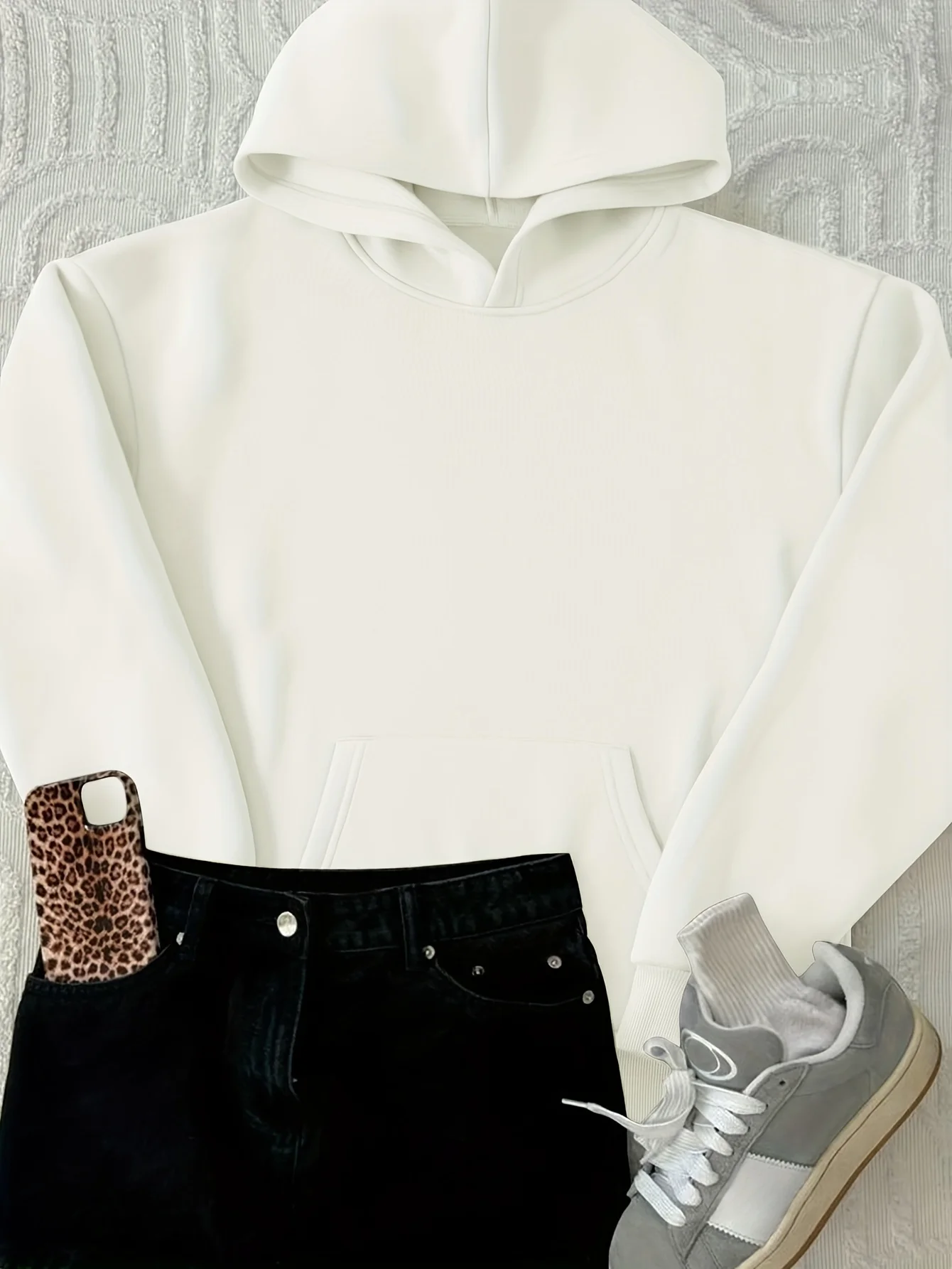 1pc Oversized Fashion Loose New Women'S Pullover Sweater, Ins Style Fleece Sweatshirt, Fall Winter Top, Cord-Free Hooded Sweater, Trendy Retro Finger Renaissance Letter Pattern Print, Street Hip-Hop Design, Versatile Casual Hooded Sweatshirt