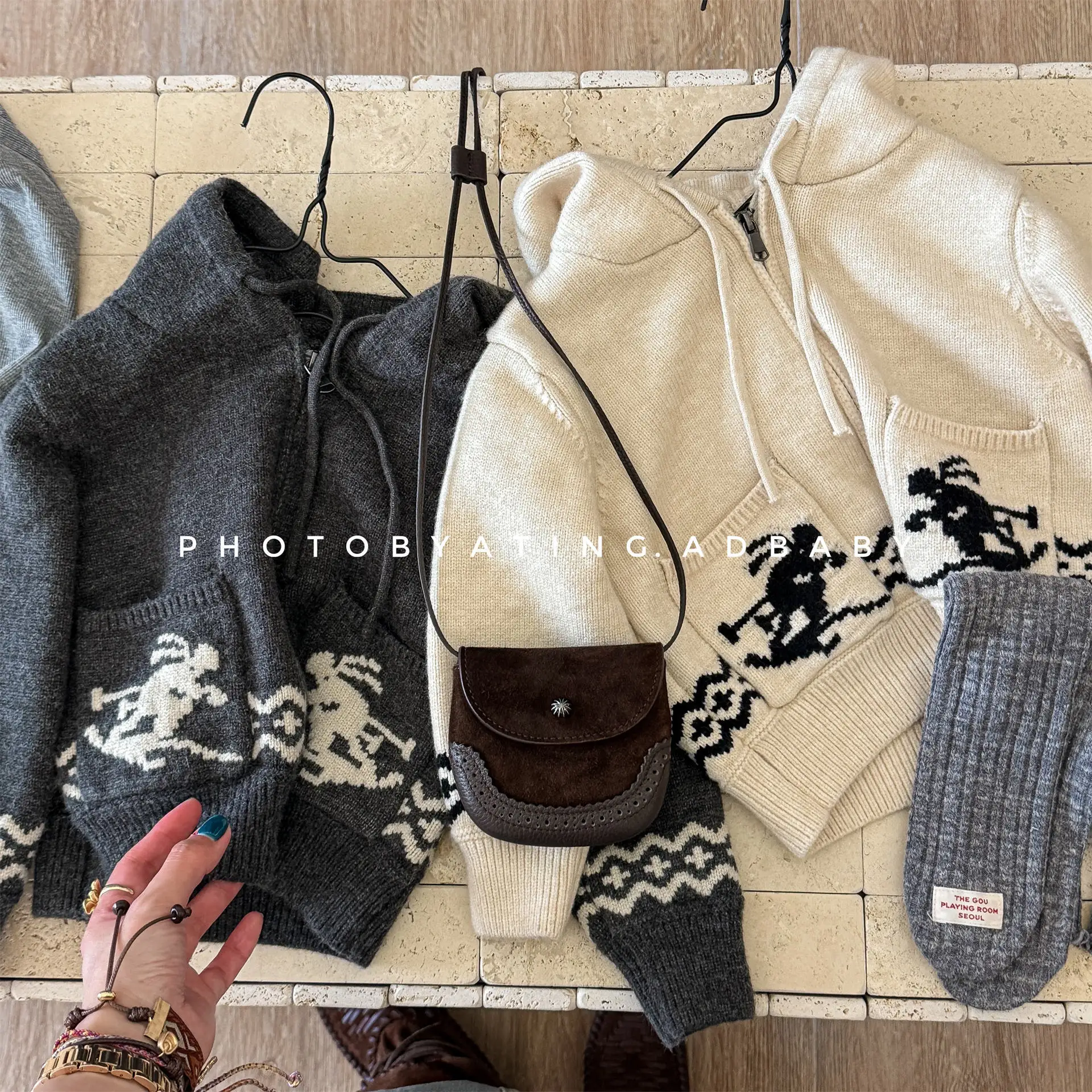 

Korean Autumn Winter Baby Girl Cardigan Cartoon Pocekts Toddler Girl Sweater Hooded Thick Warm Infant Girls Zipper Knitwear Coat