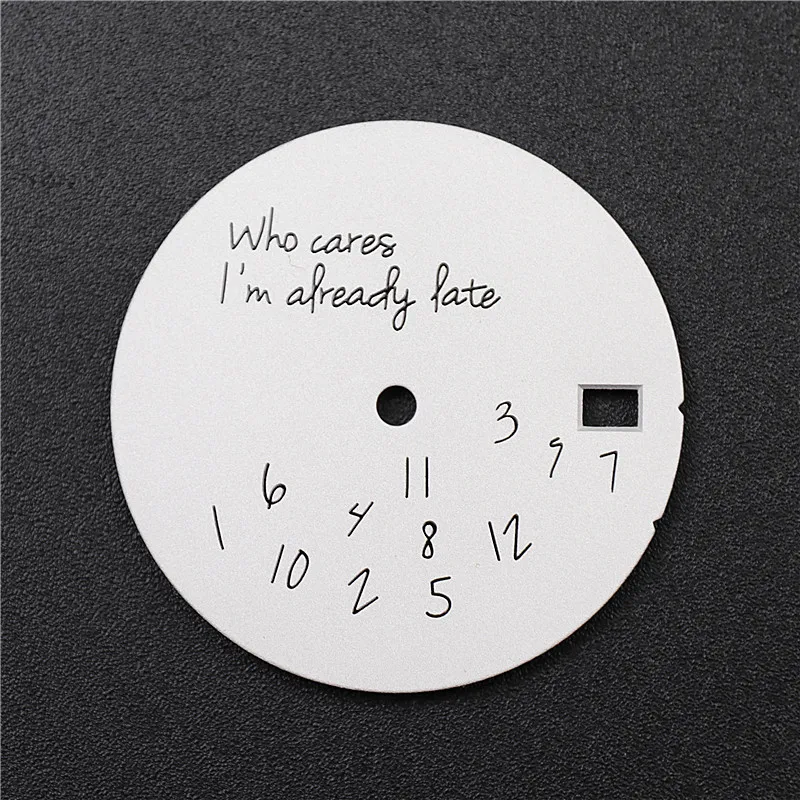 28.5 ملم أرقام بيضاء غير منتظمة قرص إنجليزي بدون إضاءة لمكونات ساعة الحركة NH35 NH36